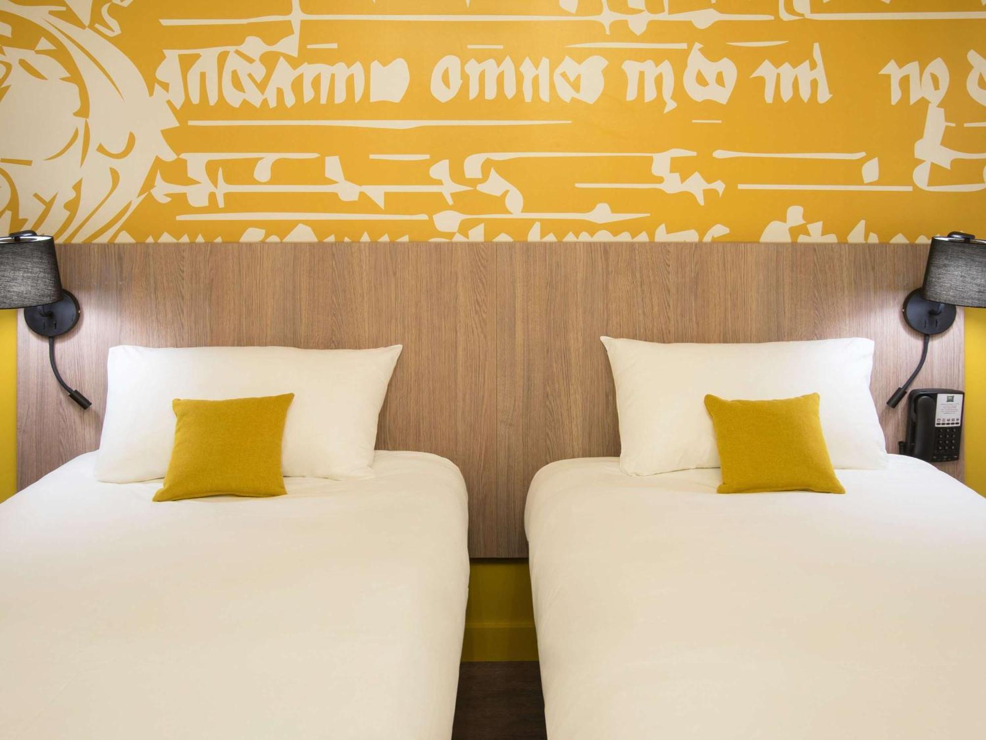 Hotel Ibis Styles Carcassonne La Cite Exterior foto